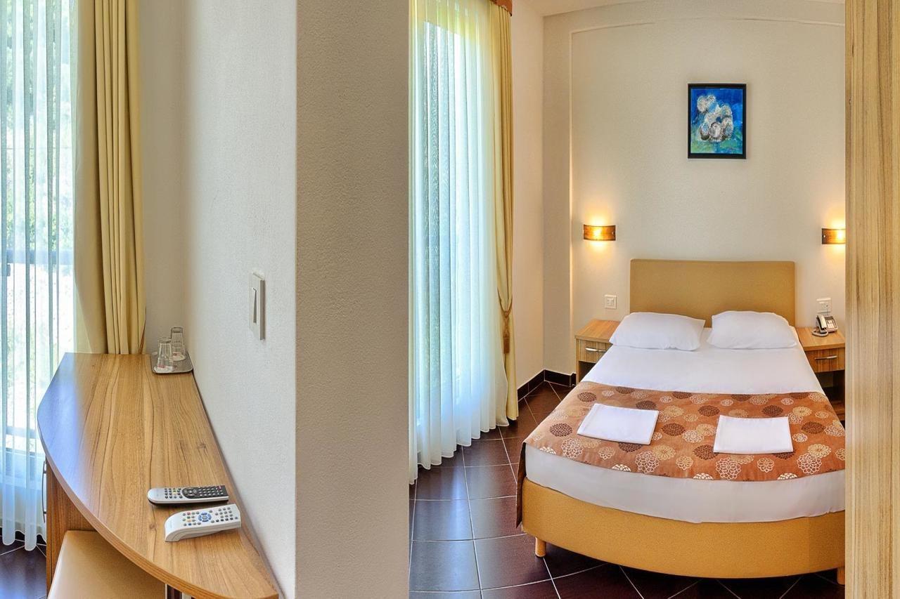 Hotel Sirena بودغورا المظهر الخارجي الصورة