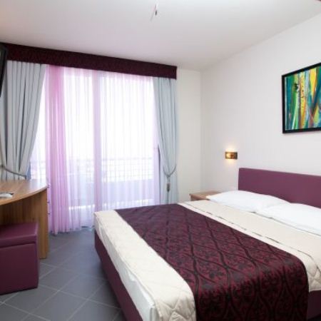 Hotel Sirena بودغورا المظهر الخارجي الصورة